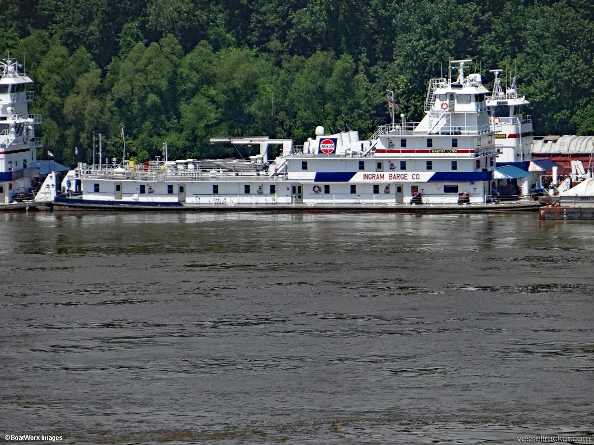 Martha-Lynn - Tug