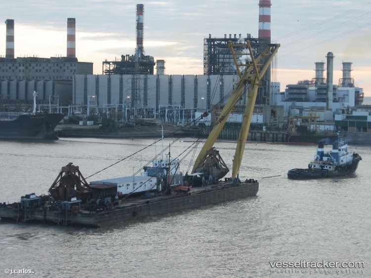 Magnus-Ix - Crane Ship vessel