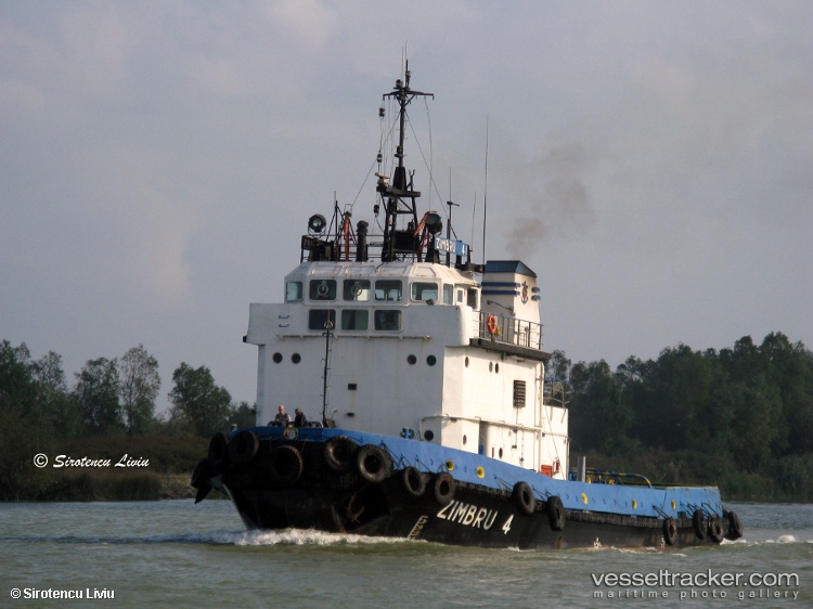 Zimbru-4 - Tug vessel