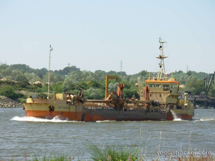 Cap-D-Aunis - Hopper Dredger vessel