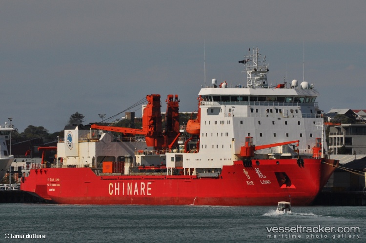 Xue-Long - Icebreaker vessel