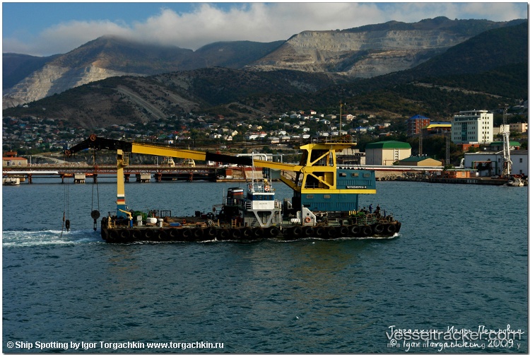 Chernomoretc-8 - Crane Ship vessel
