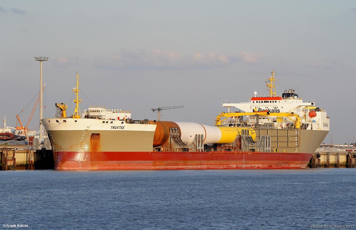 Trustee - Heavy Load Carrier vessel