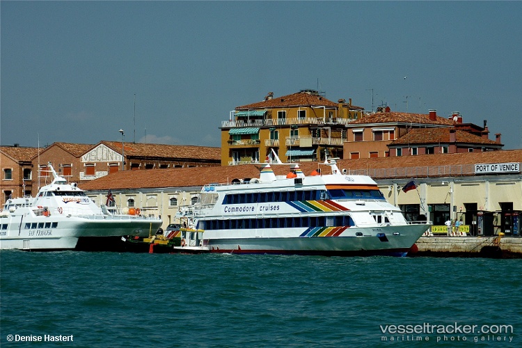 Dora - Passenger Ship vessel