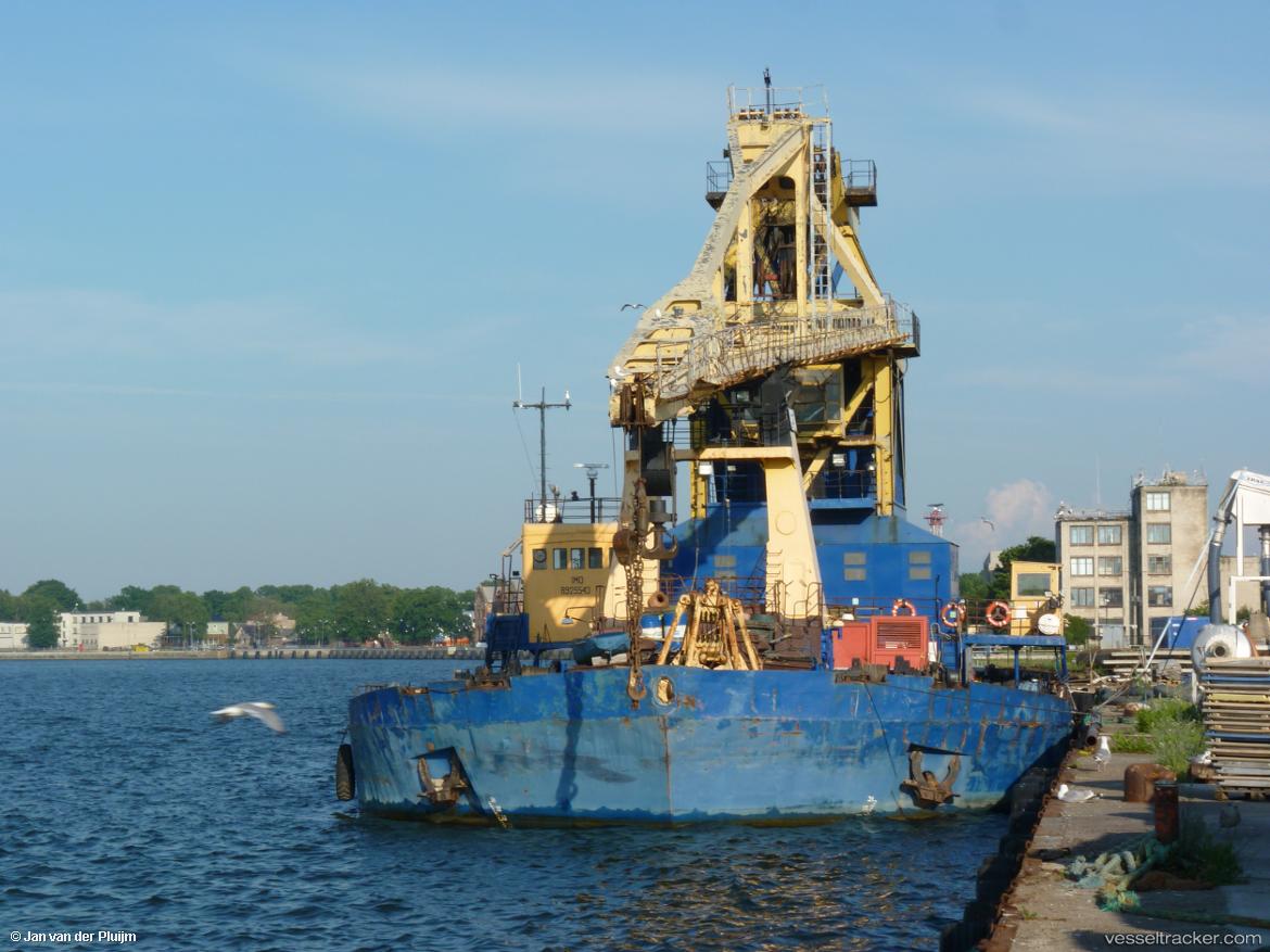 Astrahana - Crane Ship vessel