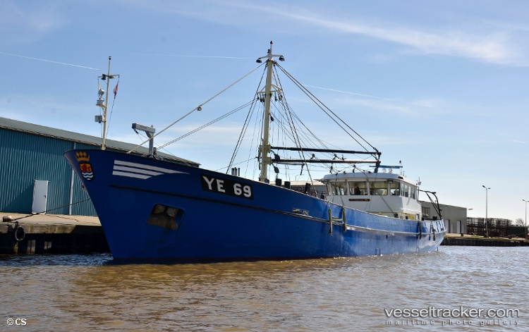 Ye-69-Zwaluw - Fishing Vessel vessel