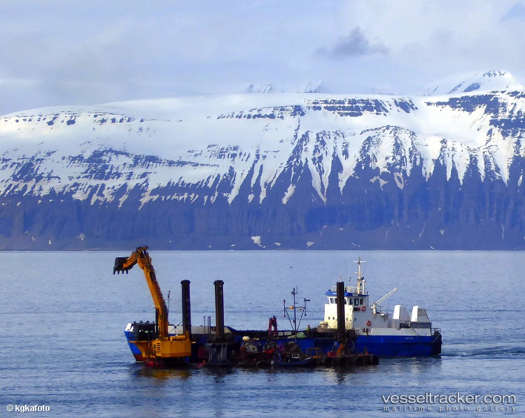 Petur-Mikli - Dredger vessel
