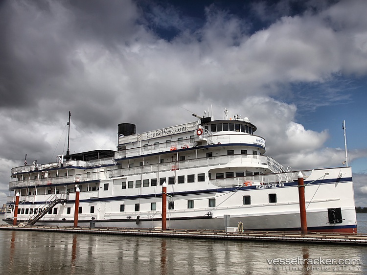 Wilderness-Legacy - Cruise Ship vessel