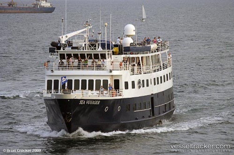 Safari-Voyager - Cruise Ship vessel