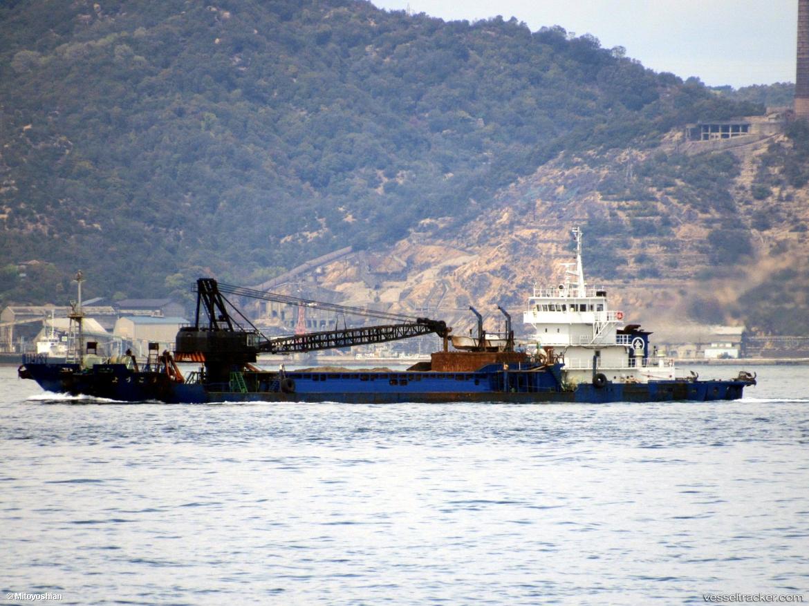 Hayatomo-Maru - Pusher Tug vessel