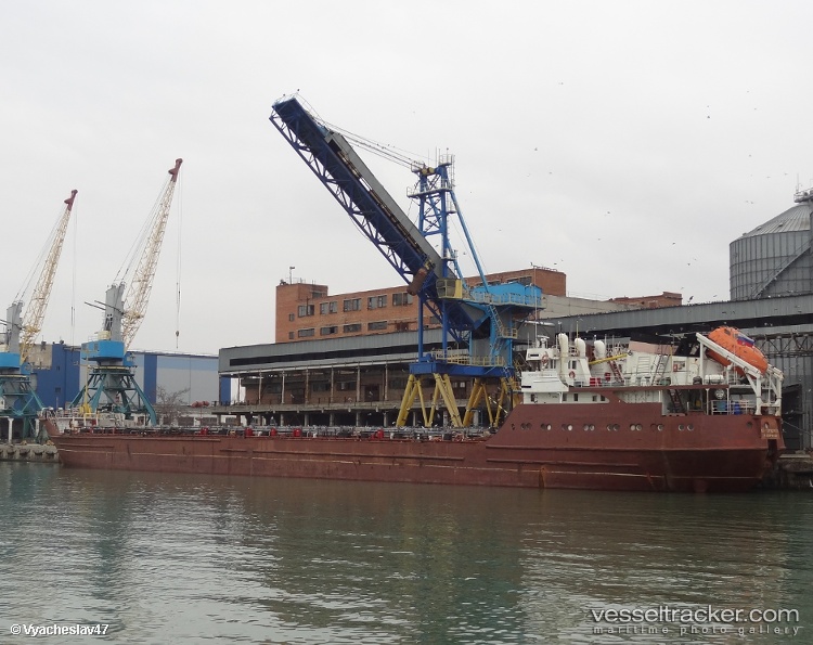 Nefterudovoz-2 - Ore Oil Carrier vessel