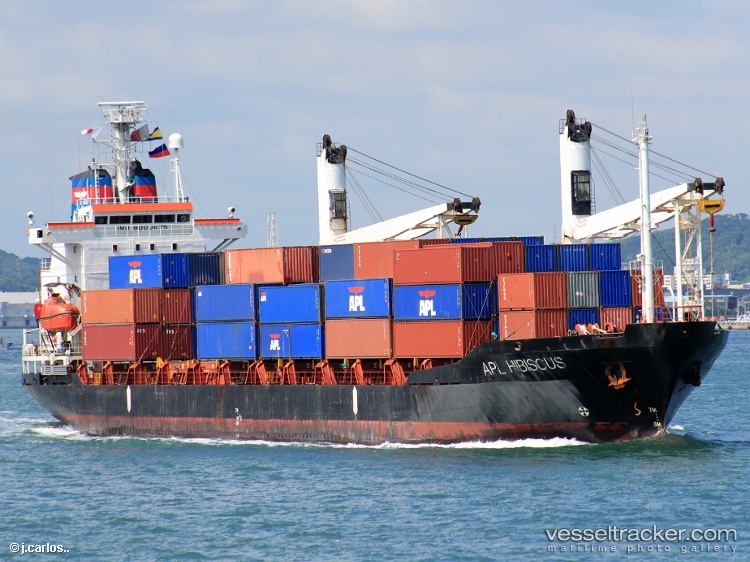 Km.armada-Serasi - Container Ship
