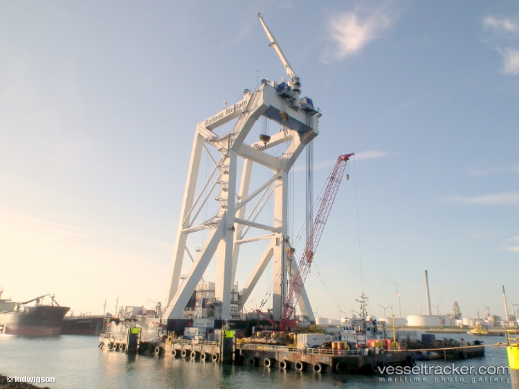 Svanen - Crane Ship vessel