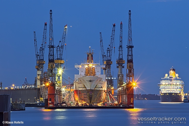 Beluga-Reefer - Refrigerated Cargo Ship vessel