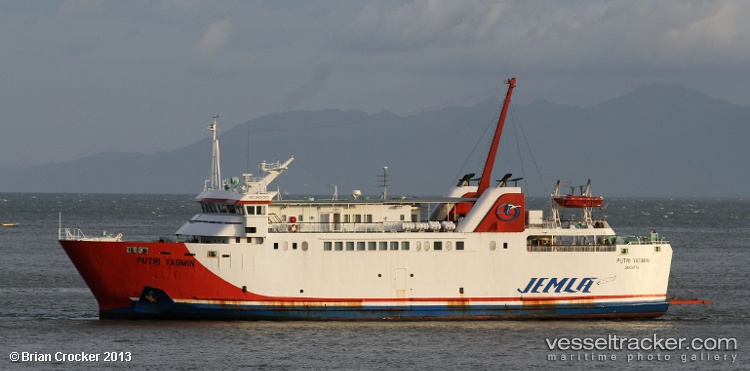 Kmp-Putri-Yasmin - Passenger Ro Ro Cargo Ship