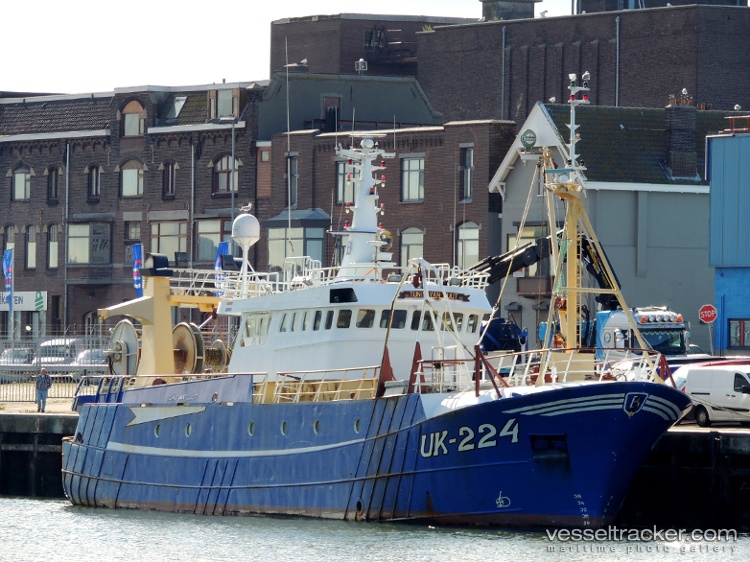 Uk224-Tunis-Van-Luut - Fishing Vessel vessel