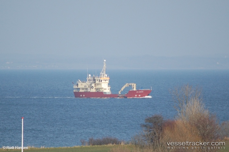 Grand-Explorer - Buoy Lighthouse Vessel vessel