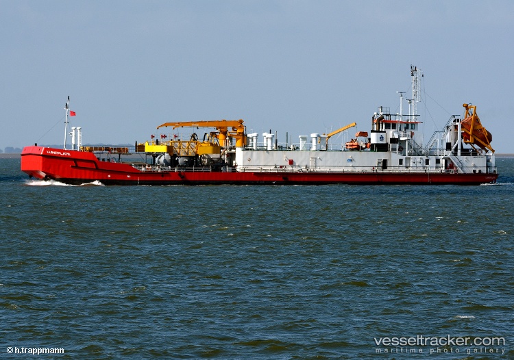 Luneplate - Pollution Control Vessel