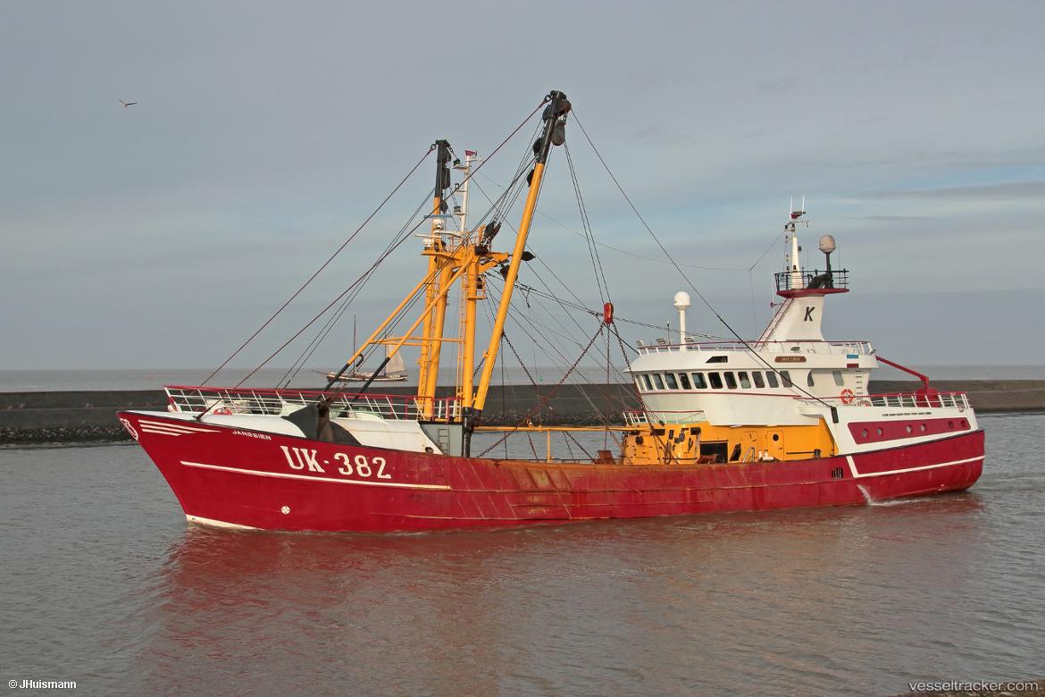 Uk382-Janssien - Fishing Vessel vessel