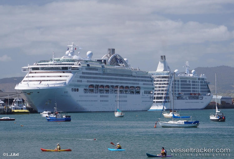 Star-Voyager - Cruise Ship vessel