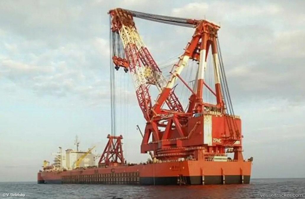 Zhen-Hua-30 - Crane Ship vessel