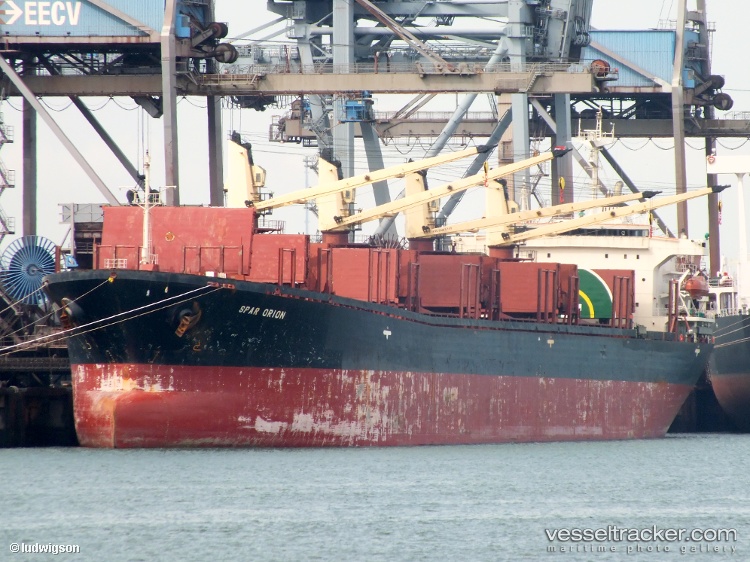 Explorer - Bulk Carrier vessel