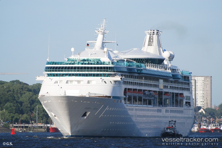 Vision-Of-The-Seas - Cruise Ship vessel