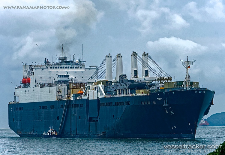 Dahl - Vehicles Carrier vessel