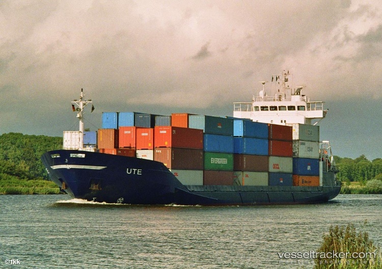 Zeya - Container Ship vessel