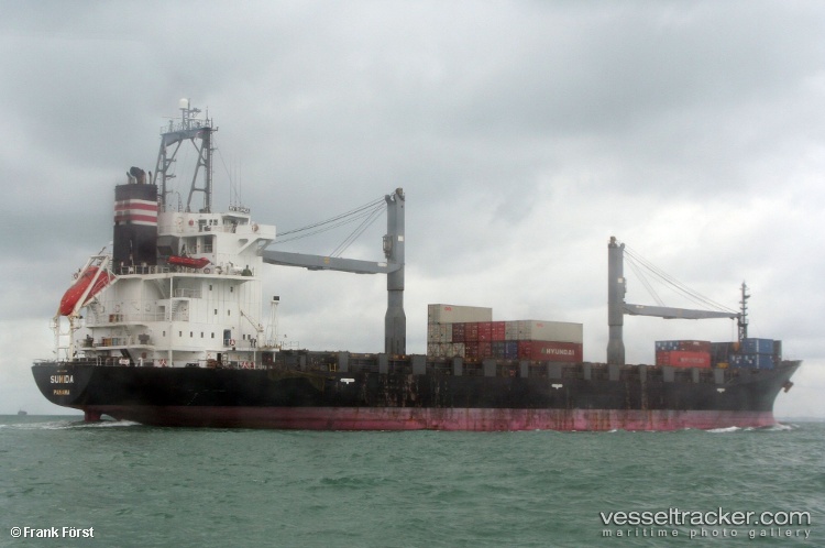 Oriental-Silver - Container Ship
