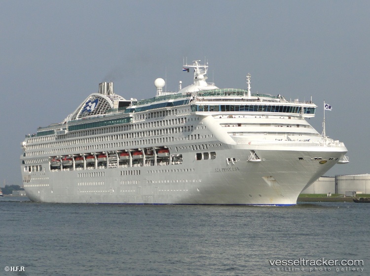 Dream - Cruise Ship vessel