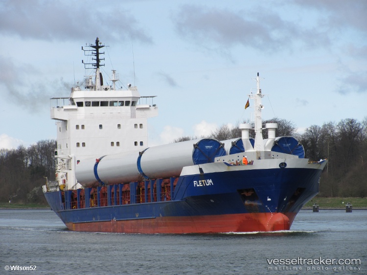 Lyra - Deck Cargo Ship