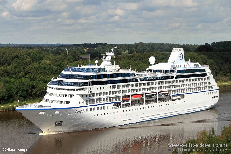 Insignia - Cruise Ship vessel