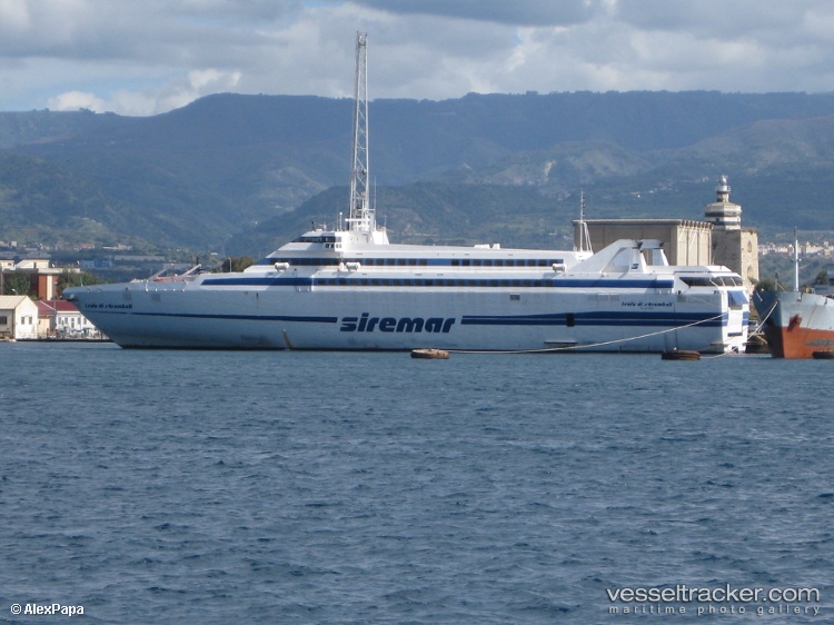 Isola-Di-Stromboli - Passenger Ro Ro Cargo Ship vessel