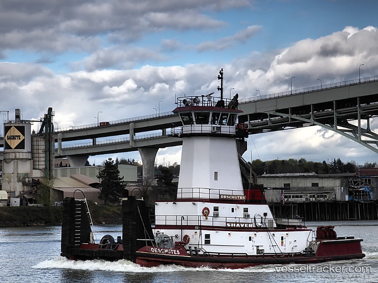 Deschutes - Service Ship vessel