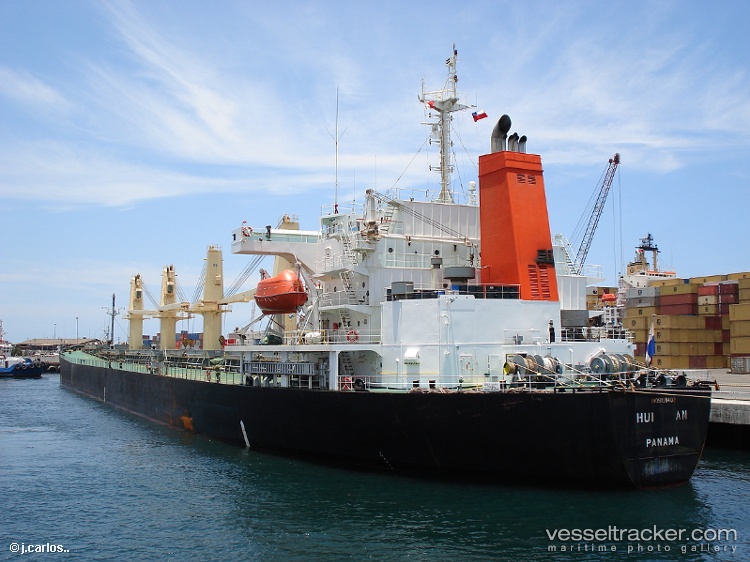 Giving - Bulk Carrier vessel