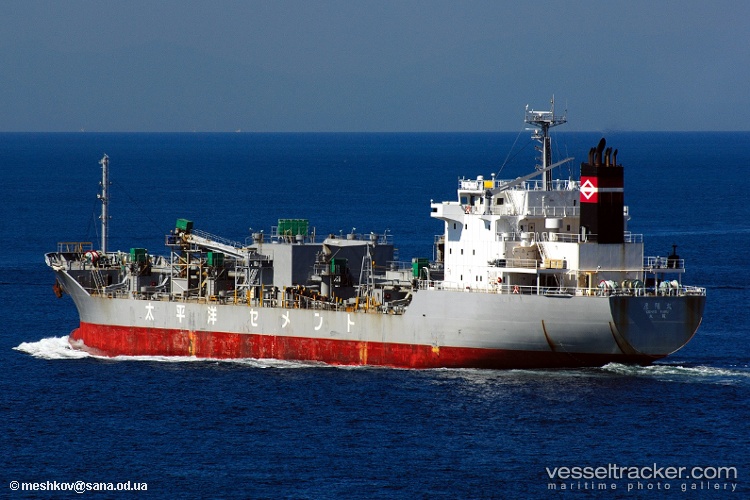 Advantage - Cement Carrier vessel