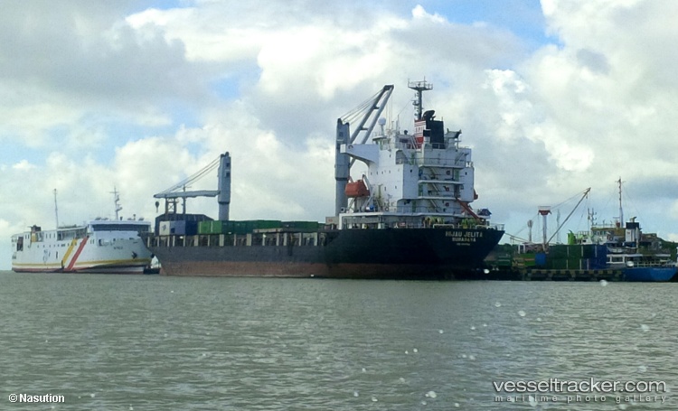 Km-Hijau-Jelita - Container Ship