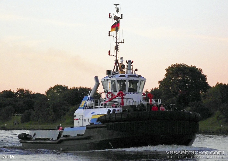 Dalton-Warrior - [tug.offshore_tug_supply] vessel
