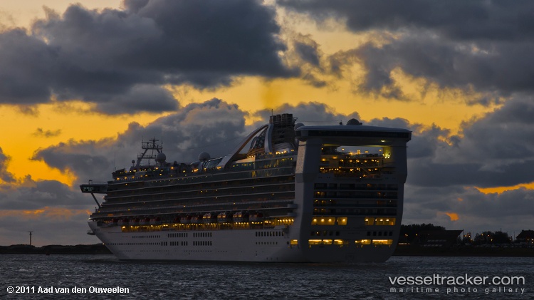 Carnival-Encounter - Cruise Ship vessel