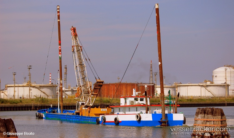 Nicola-Z - Hopper Dredger vessel