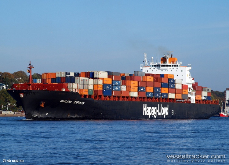 Istanbul-Bridge - Container Ship vessel