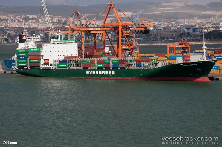 Cairo-Pyramid - Container Ship vessel