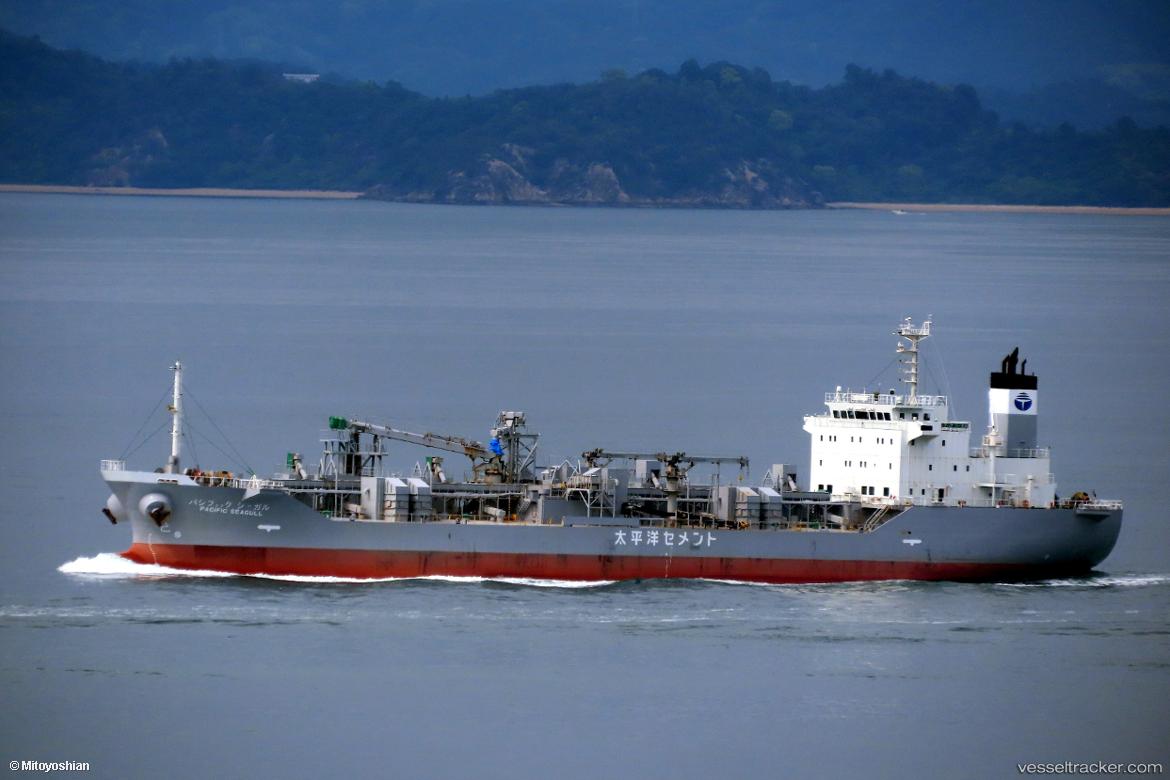 Pacific-Seagull - Cement Carrier vessel