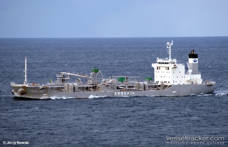 Pacific-Falcon - Cement Carrier vessel