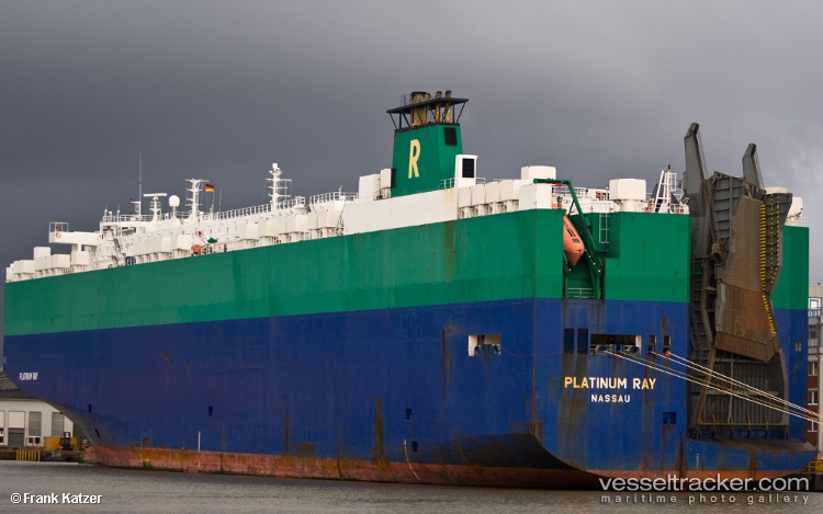 Platinum-Ray - Vehicles Carrier vessel