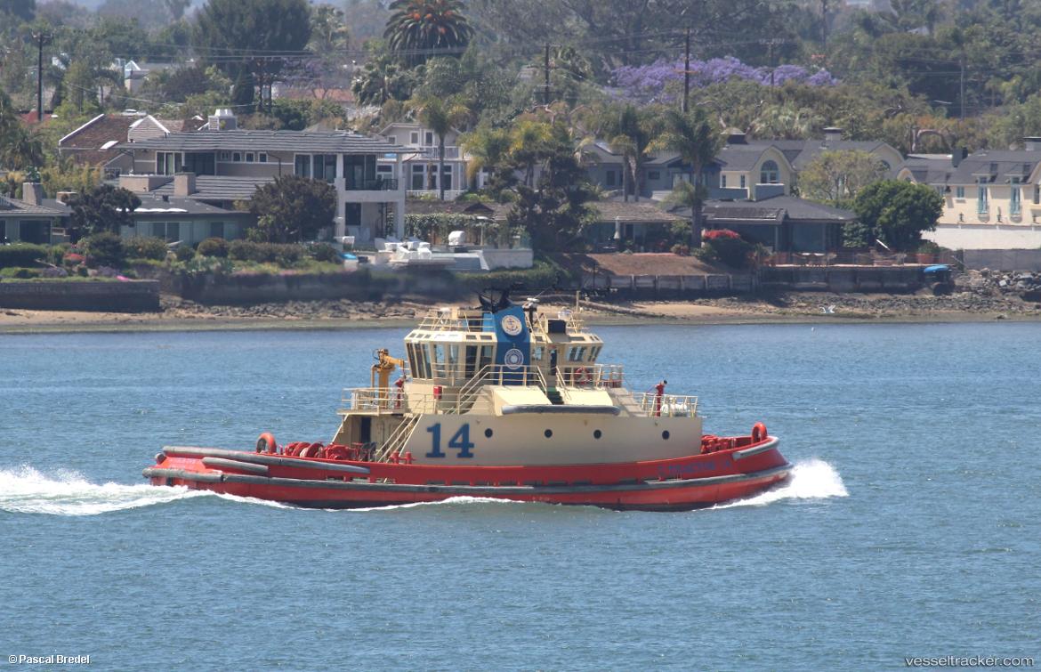 C-Tractor-14 - Tug vessel