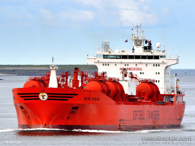 Bow-Spring - Oil Products Tanker vessel