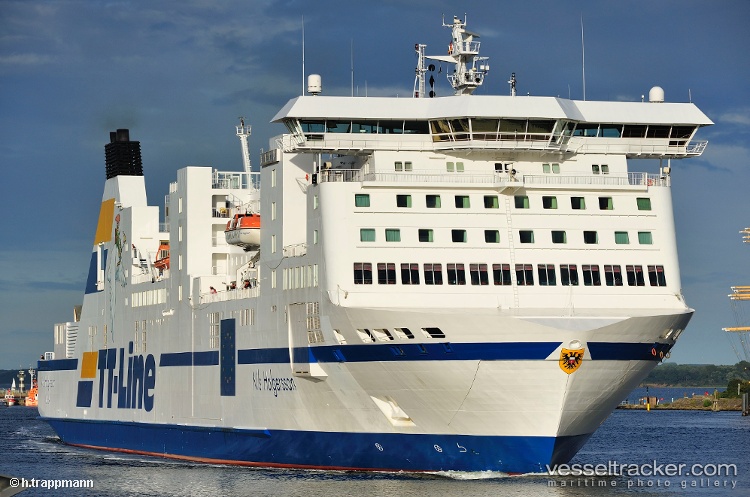 Akka - Passenger Ro Ro Cargo Ship vessel