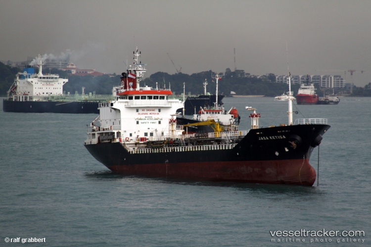 Long-Phu-18 - Oil Products Tanker vessel